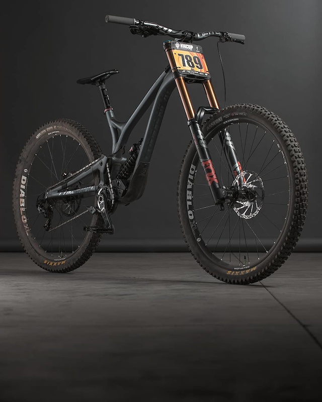 commencal dh 2019