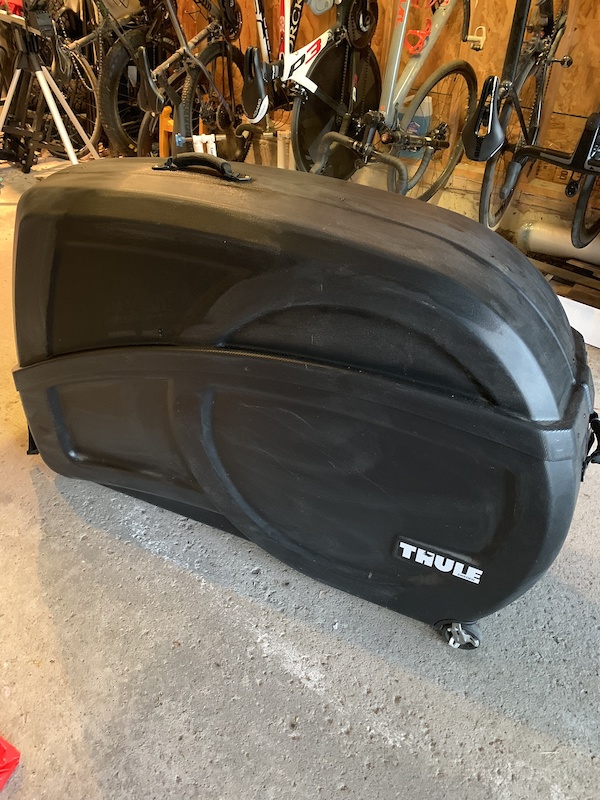 2016 THULE Round Trip Transition Bike Travel Case (2 cases) For Sale