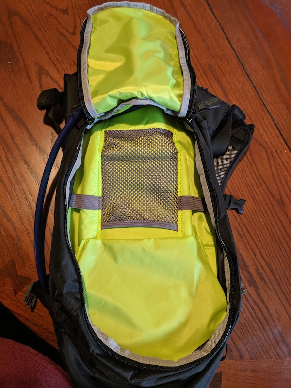 camelbak caper 14