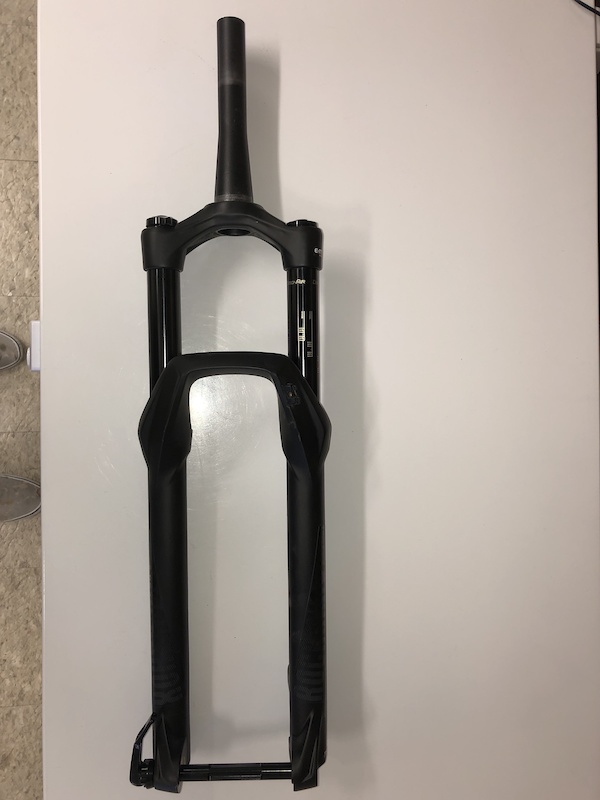 2019 RockShox Sektor RL 150mm 29er For Sale