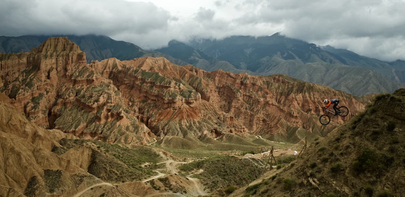 Downhill Racing In Chinas Gui De Geological Park Pinkbike - 