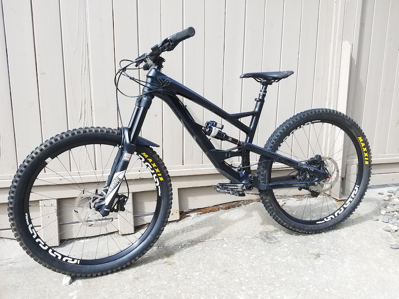 2016 YT Capra CF Comp - M For Sale