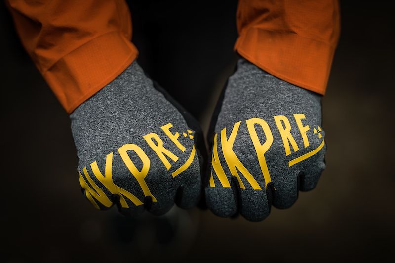 nukeproof winter gloves