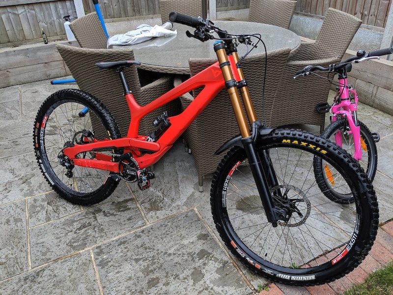 2018 yt tues cf pro
