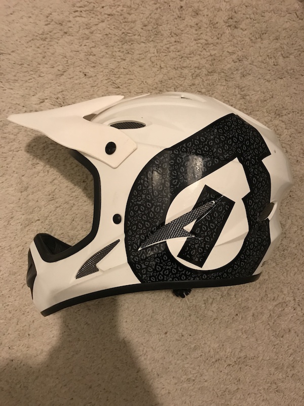 sixsixone helmet full face