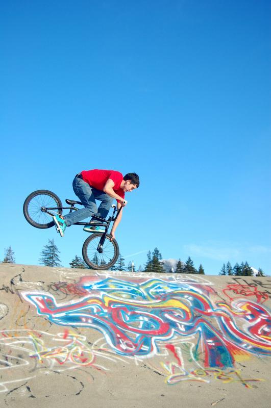 foot-jam nose pick front tire grab