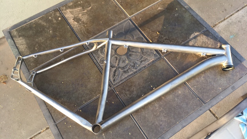 salsa el mariachi frame