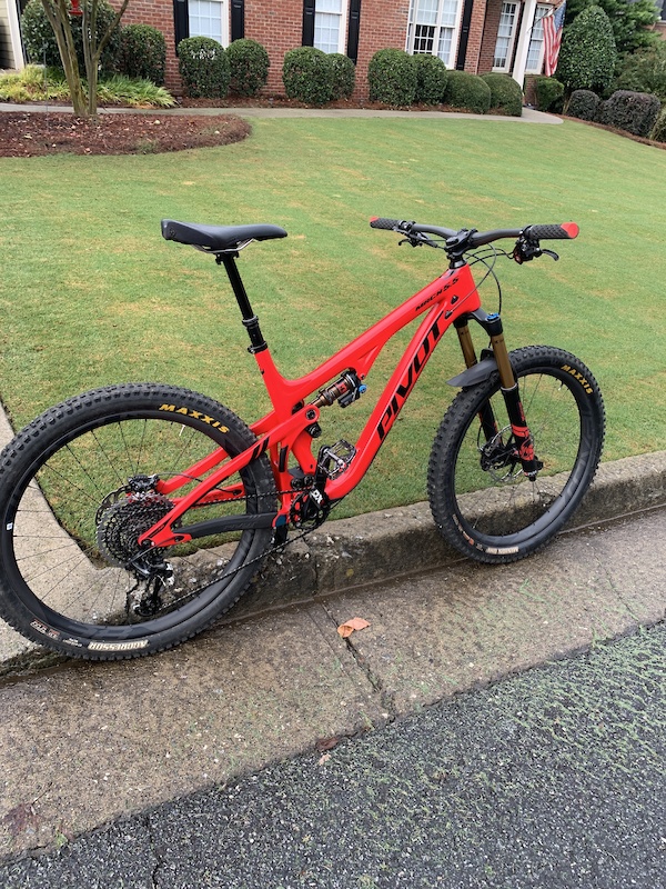 2017 pivot mach 5.5