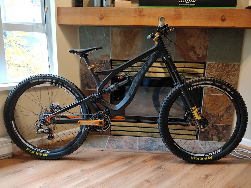 2019 Phoenix DH Carbon Bike For Sale