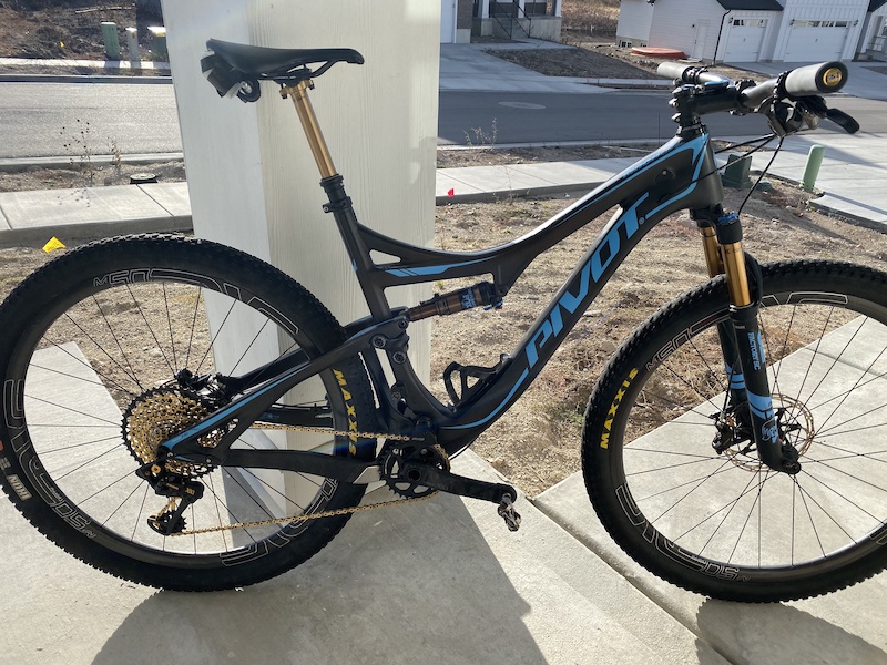 2017 pivot mach 429