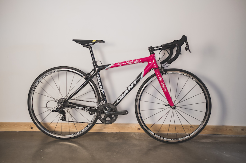 giant t mobile road bike