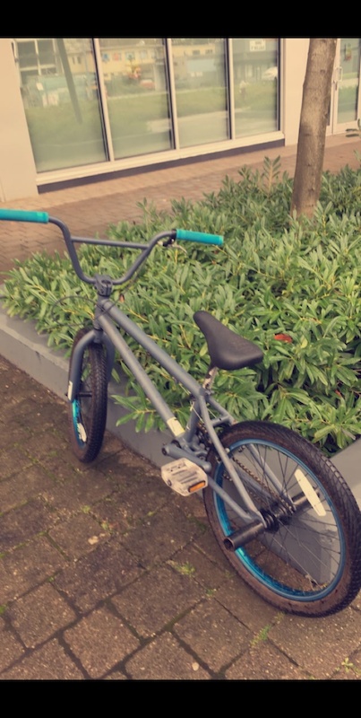 yellow stranger things bike
