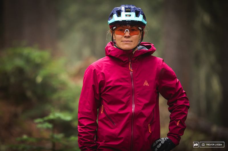 Cascadia Windbreaker Packable Jacket, High-Quality Design