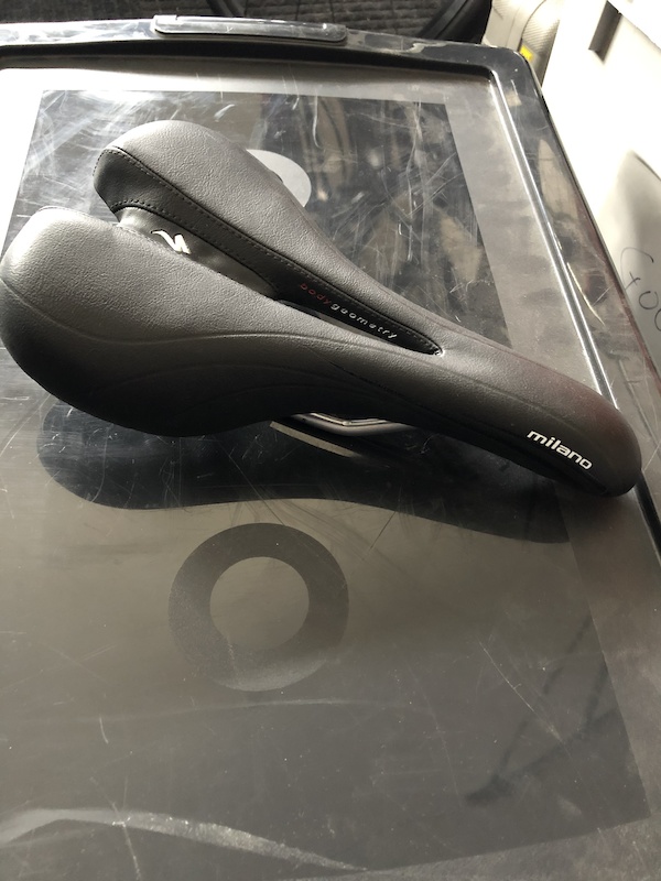 specialized milano saddle