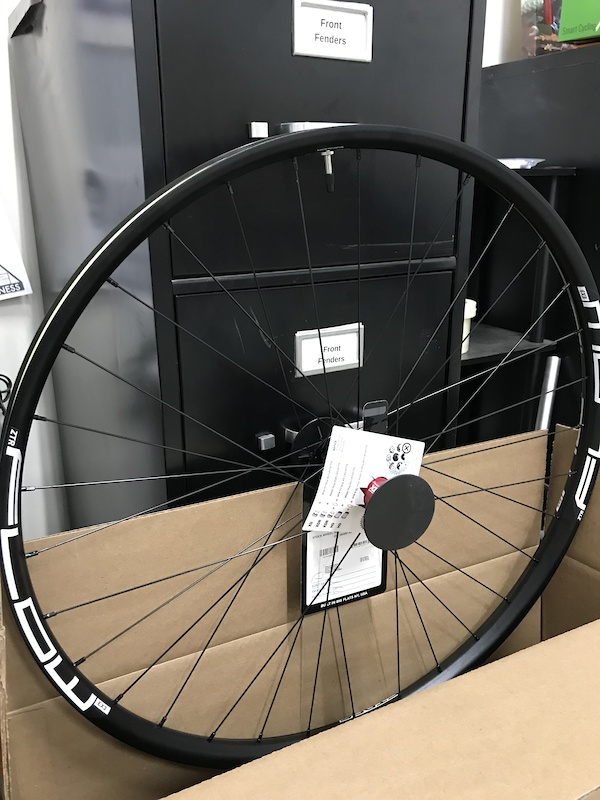 stan's flow ex3 29 wheelset