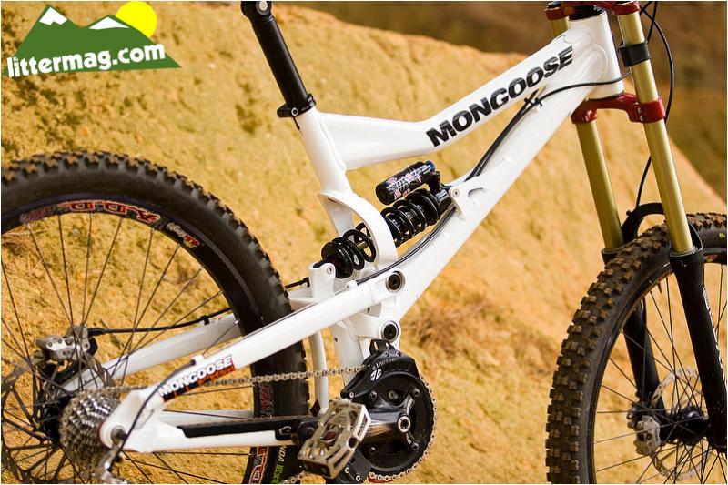 More Mongoose sweetness Neethling s proto DH bike Pinkbike