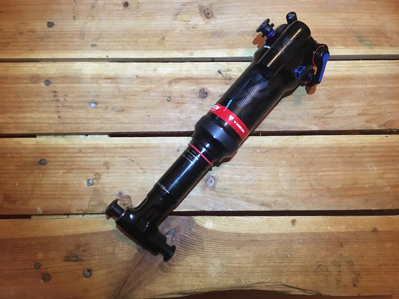 Parts RockShox Deluxe RT3 RE:AKTIV Thru Shaft 230x57,5mm