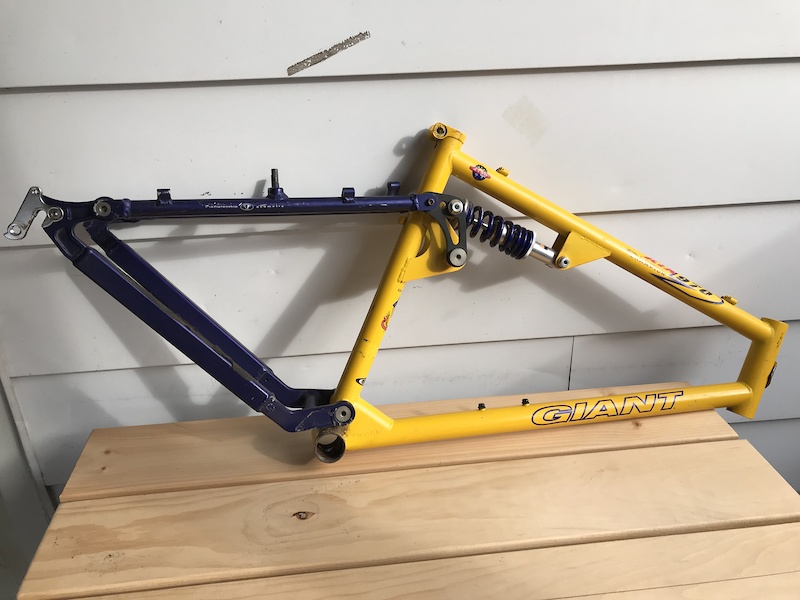 Vintage Giant ATX full suspension frame For Sale