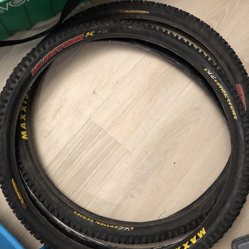 maxxis ignitor 26 x 2.35