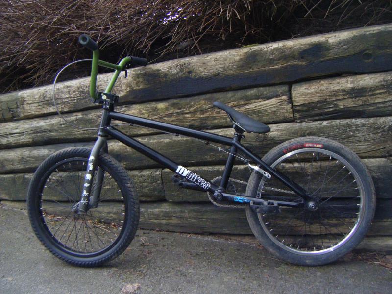 Wethepeople trust with Fly tierra bars, Ruben foldable front tire and Eastern pc pedals.
