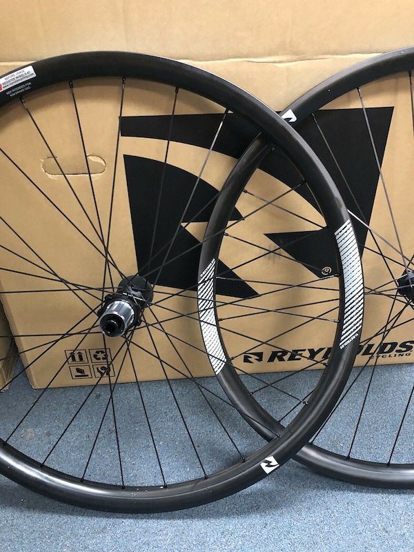 2018-reynolds-tr309s-29-carbon-wheels-non-boost-for-sale