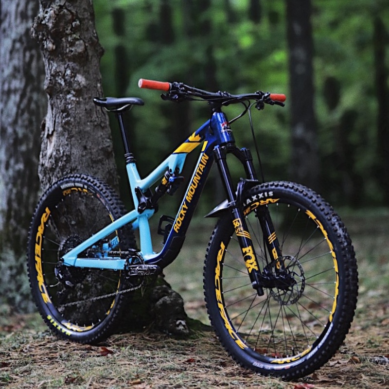 2019 Rocky Mountain Altitude C70 Size M For Sale