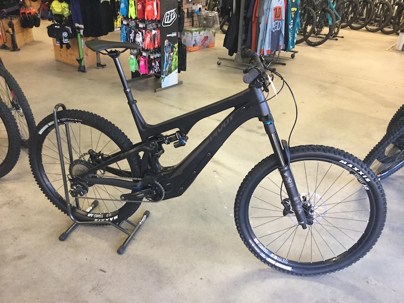 2020-29-pivot-shuttle-xl-demo-bike-for-sale