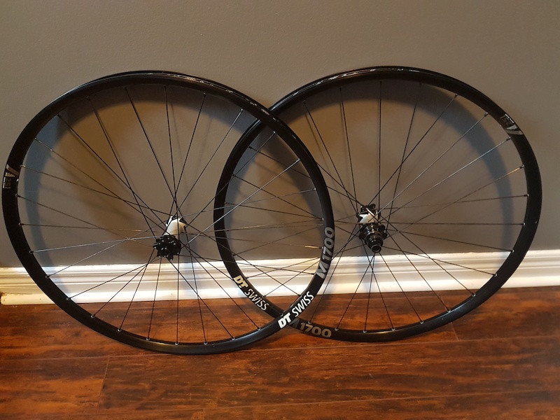 dt swiss m1700 29 wheelset