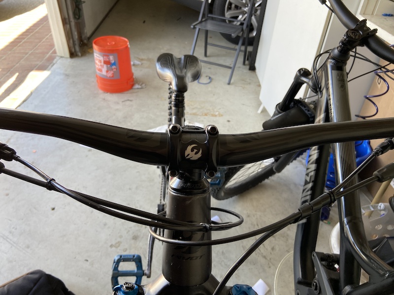 pivot carbon bars