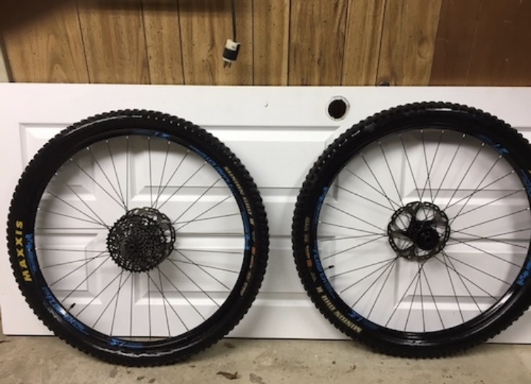 stan's notubes ztr flow ex 29 wheelset