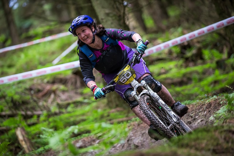 british female downhill mountain bikers