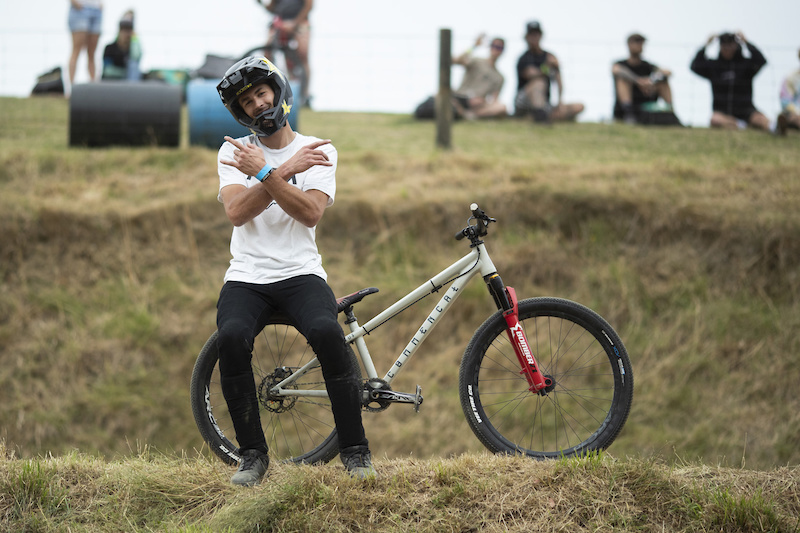 commencal absolut 2020