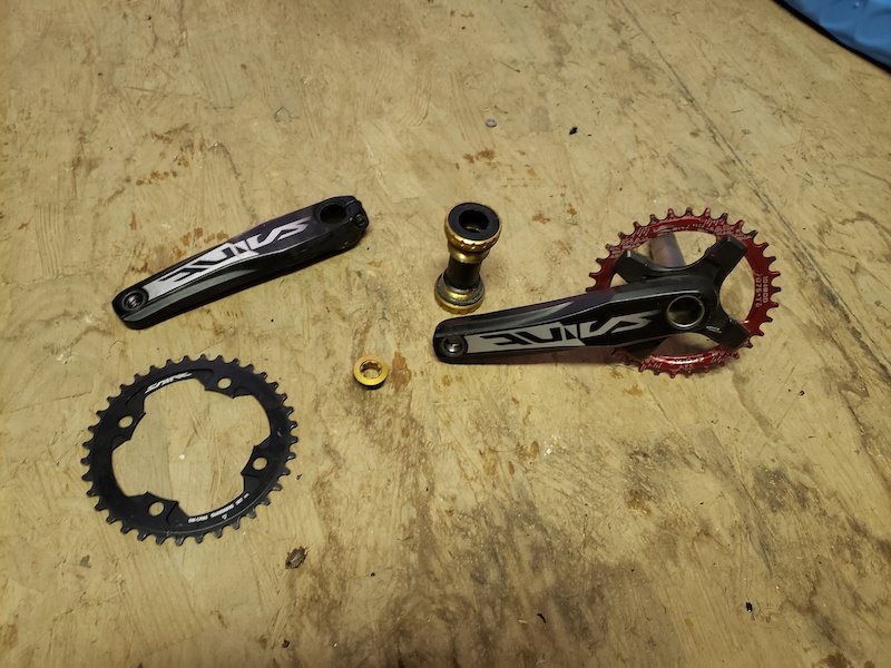 saint crankset