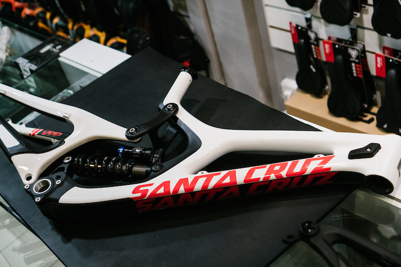 2016 Santa Cruz V10 Frameset SIGNED Size Large For Sale