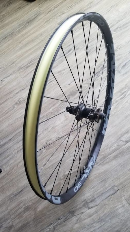 27.5 142x12 rear wheel