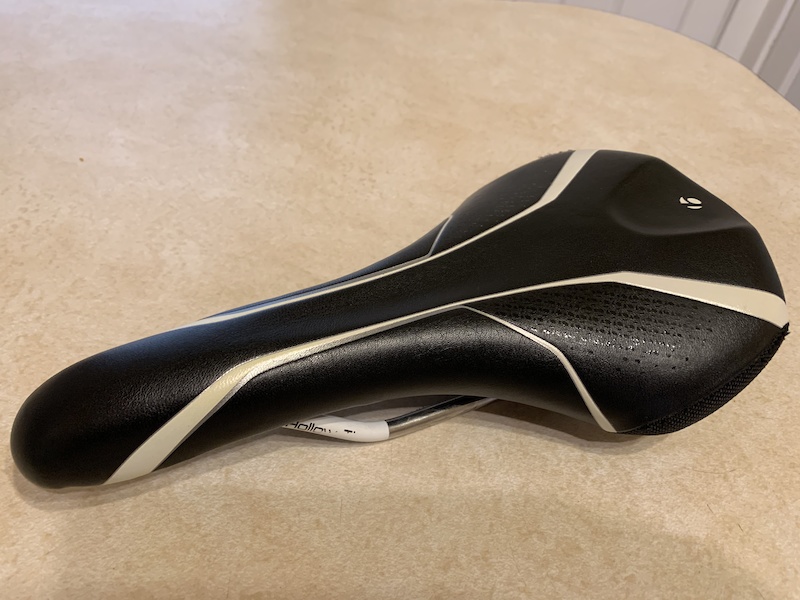 Bontrager Evoke 3 Saddle 138mm Hollow Ti Rails For Sale