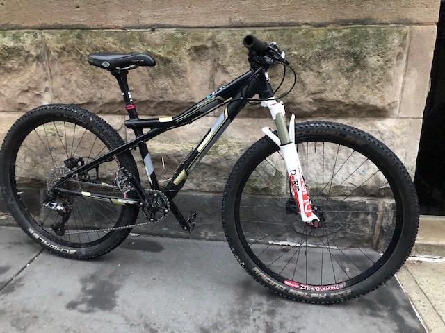 hydraulic suspension cycle