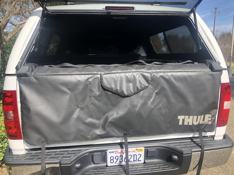 thule tailgate cover