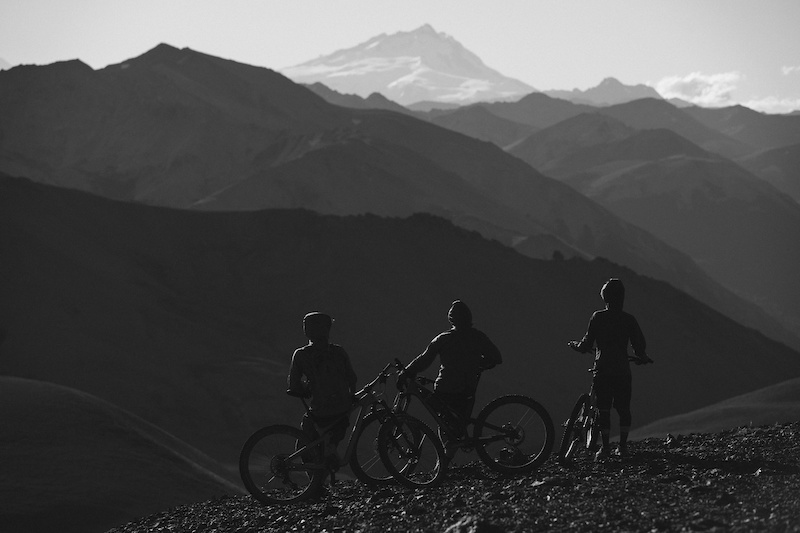 pinkbike return to earth