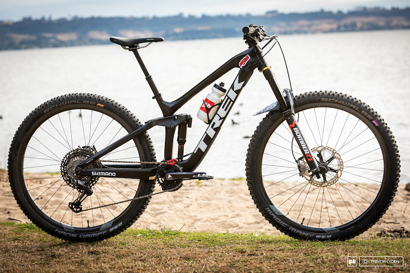 pinkbike trek slash