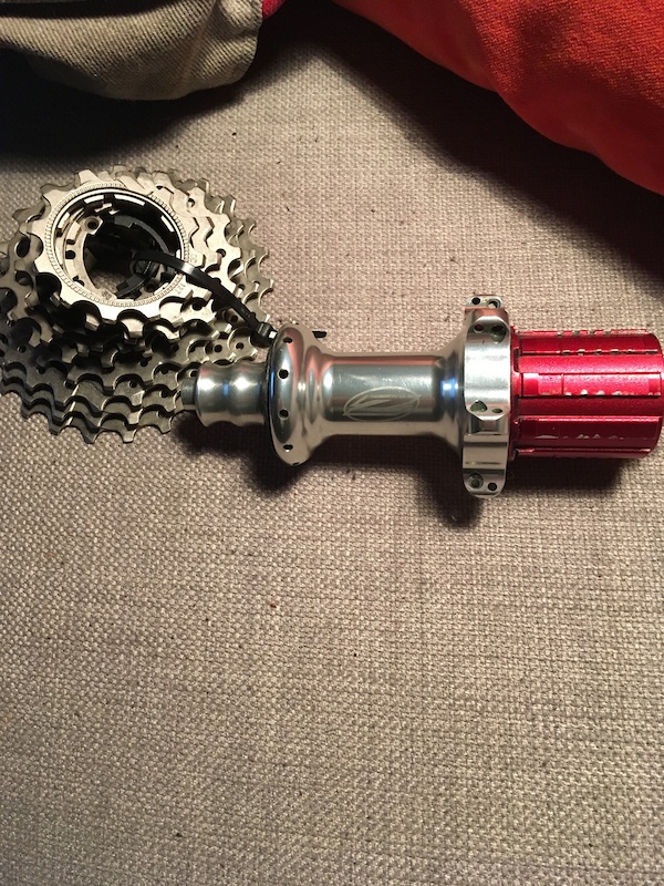 2014 zipp hub For Sale