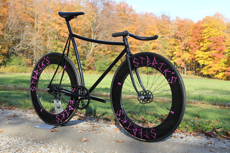 Custom Fixed Gear Bicycle *MUST SEE* For Sale Custom Fixed Gear Bicycle *MUST SEE* For Sale