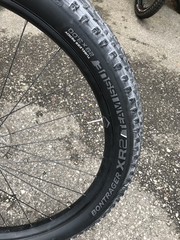 Bontrager xr2 29x3 online