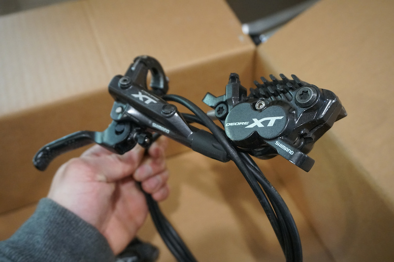 shimano xt brakes 2 piston