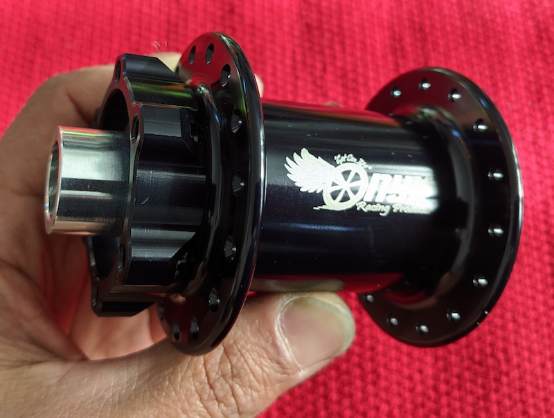 onyx silent hubs