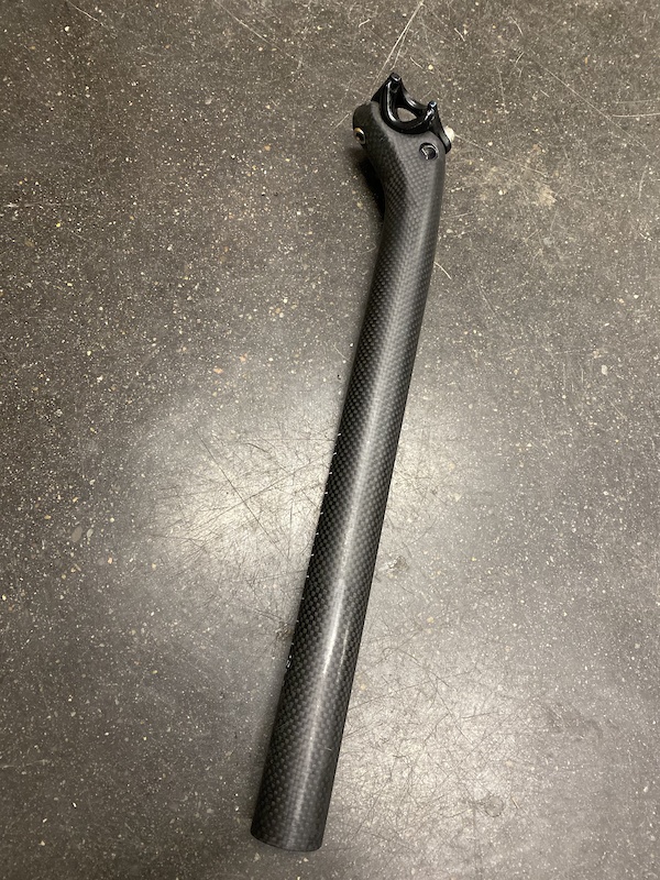 2019 Carbon fiber seat post 31.6mm, 390mm For Sale