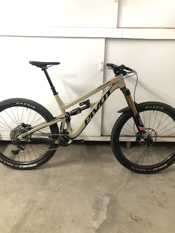 pivot reynolds carbon wheels