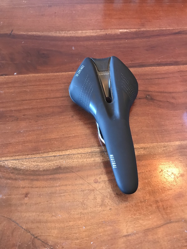 giant contact sl saddle