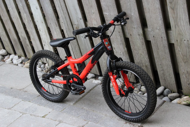 commencal ramones 16 kids bike