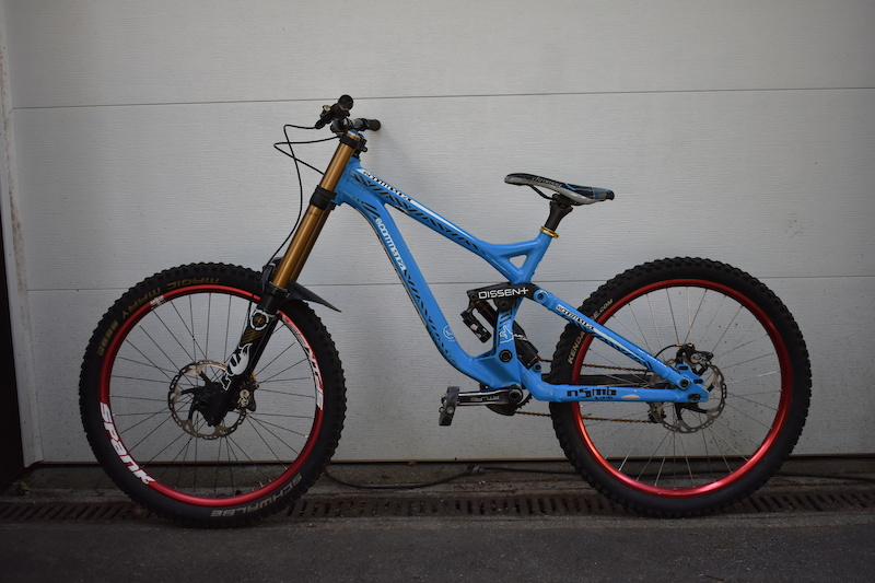 commencal supreme dh v3 2012